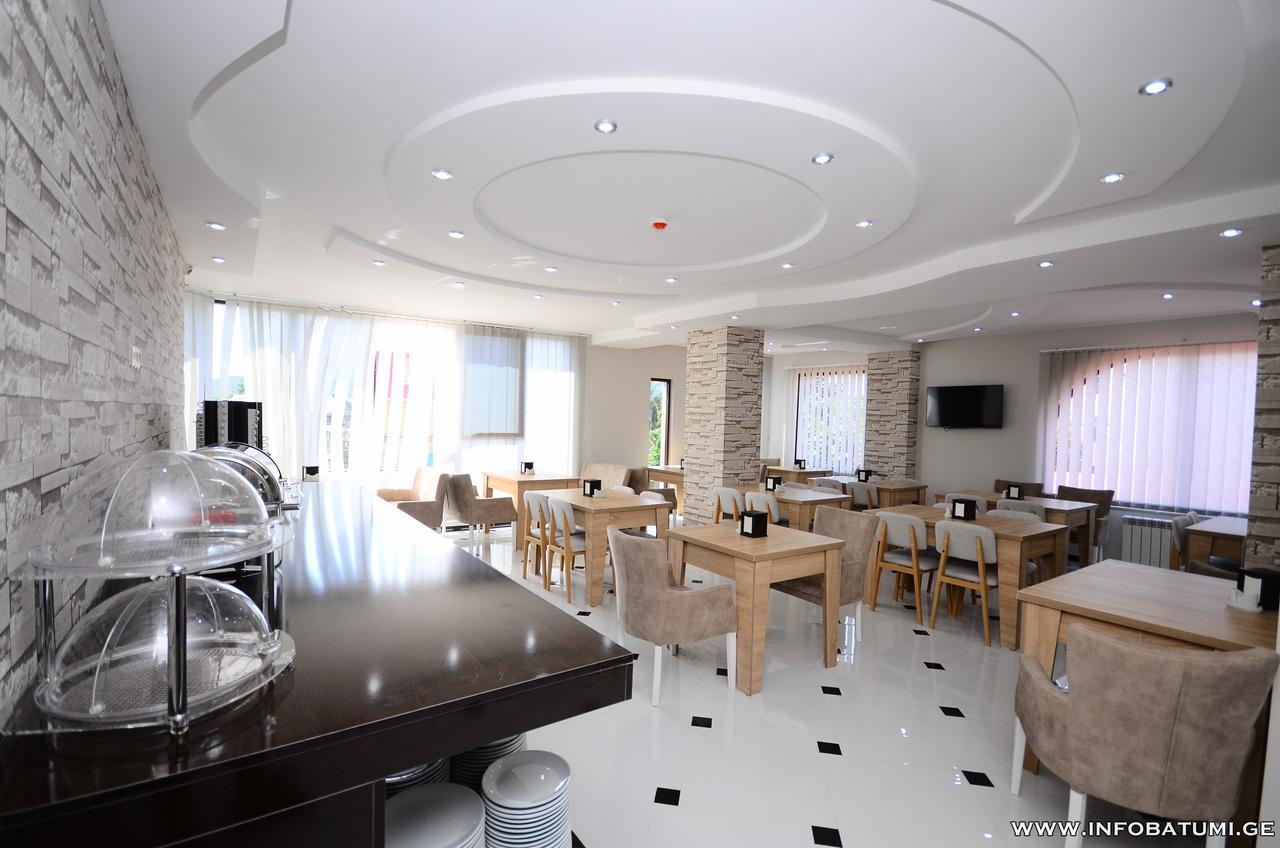 Dream Tower Hotel Batumi Luaran gambar