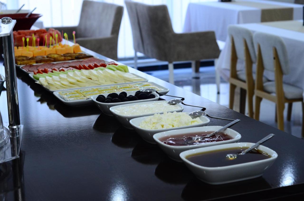 Dream Tower Hotel Batumi Luaran gambar