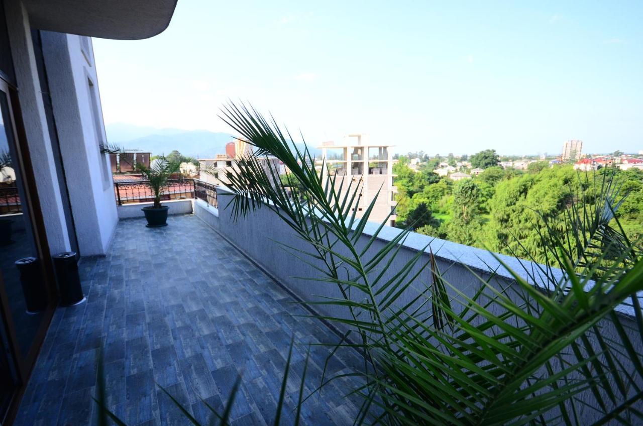 Dream Tower Hotel Batumi Luaran gambar